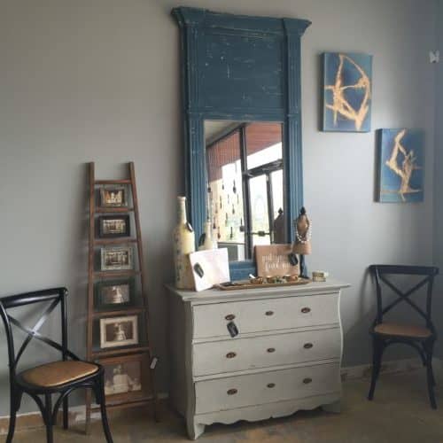 A light brush of Aubusson Blue on what was once a bleak, washed out wooden mirror transforms it to a beautiful vintage-inspired piece